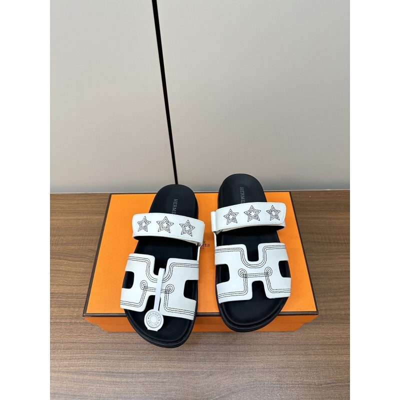 H**mes slippers